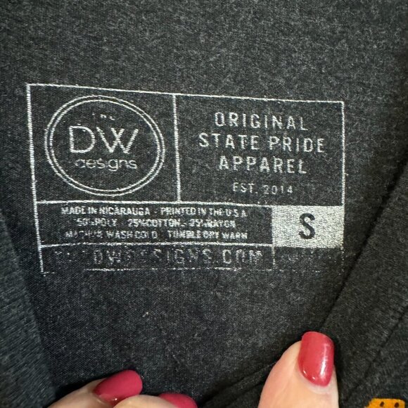 DW Designs Original State Pride Apparel Tennessee Basketball. Size Small - Picture 3 of 5
